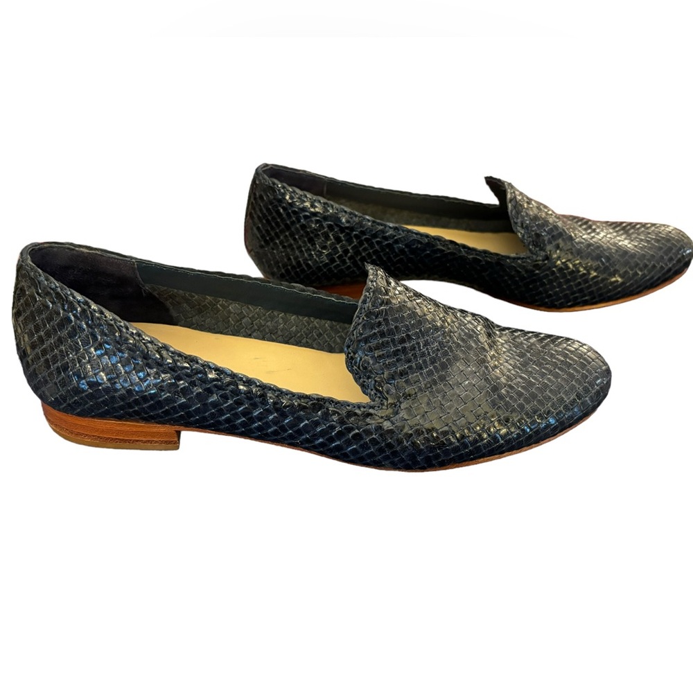 Cole‎ Haan Women’s Blue Leather Woven Slip On Flats Size 7.5